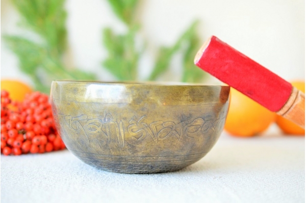 Singing bowl 12