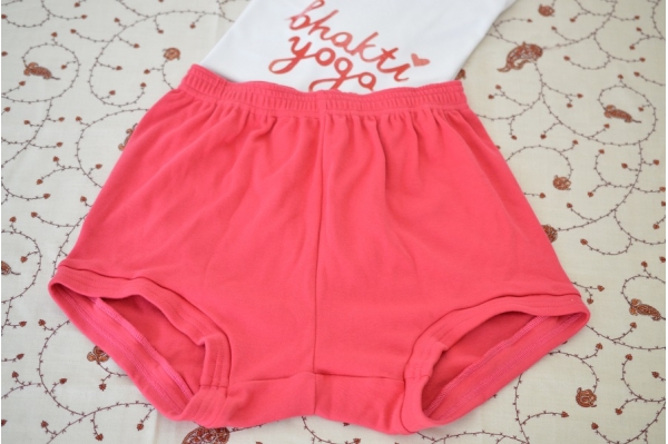 Raspberry yoga short