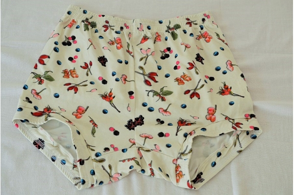 Yoga short flowers white background