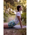 Yoga short blue flowers 