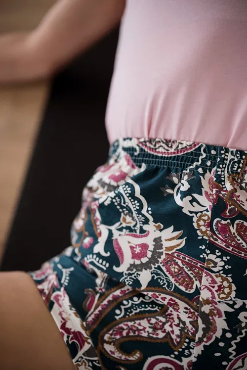 Iyengar yoga short with pattern