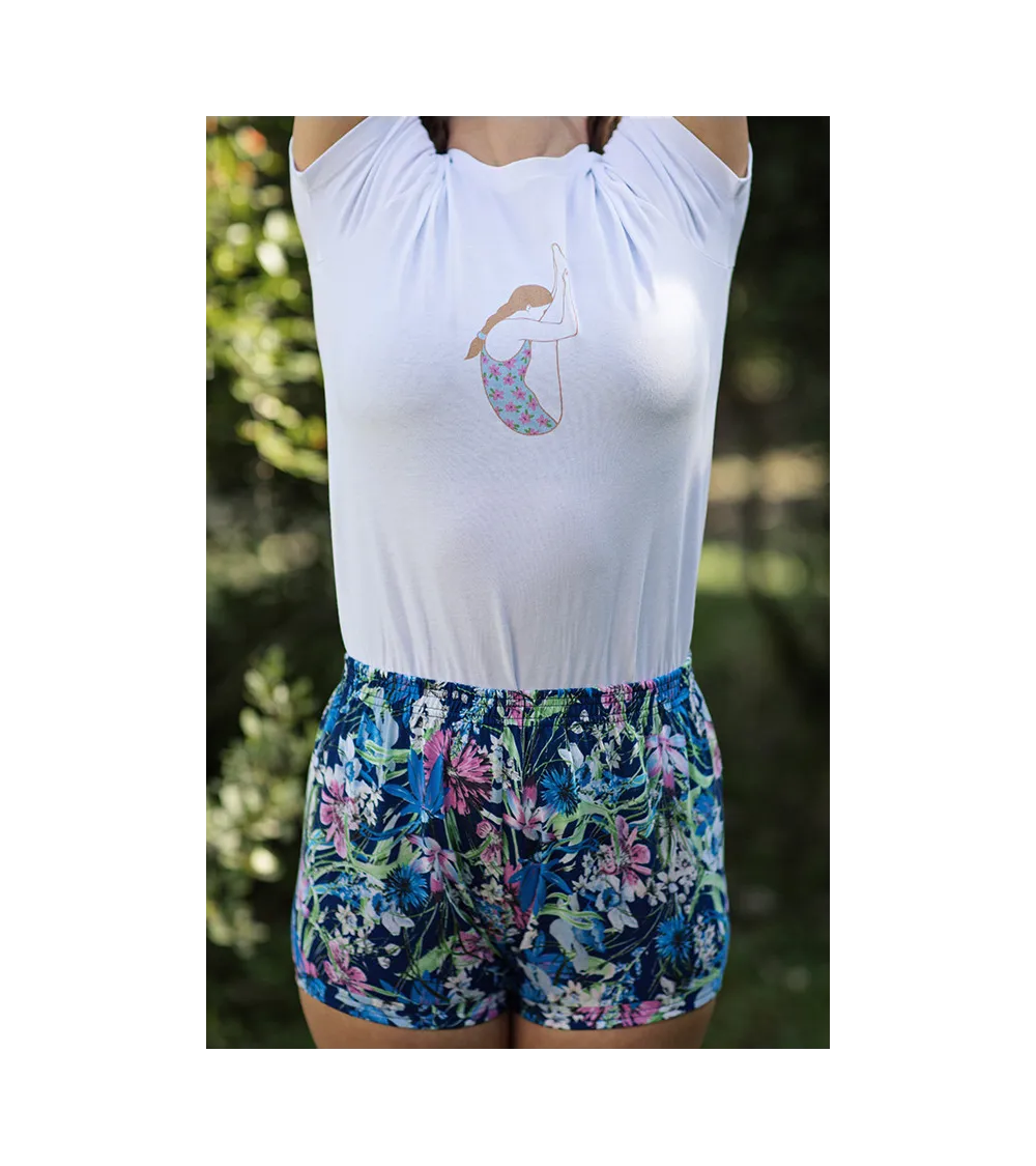 Iyengar yoga short with pattern