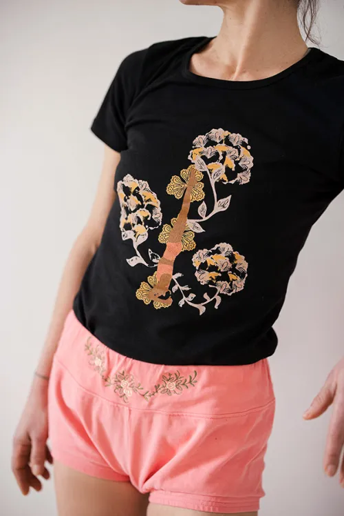 Short de yoga brodé