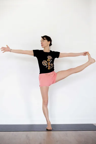 Short de yoga brodé