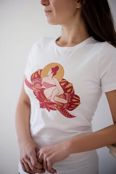 t-shirt Marichyasana