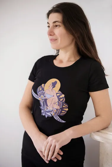 t-shirt Marichyasana