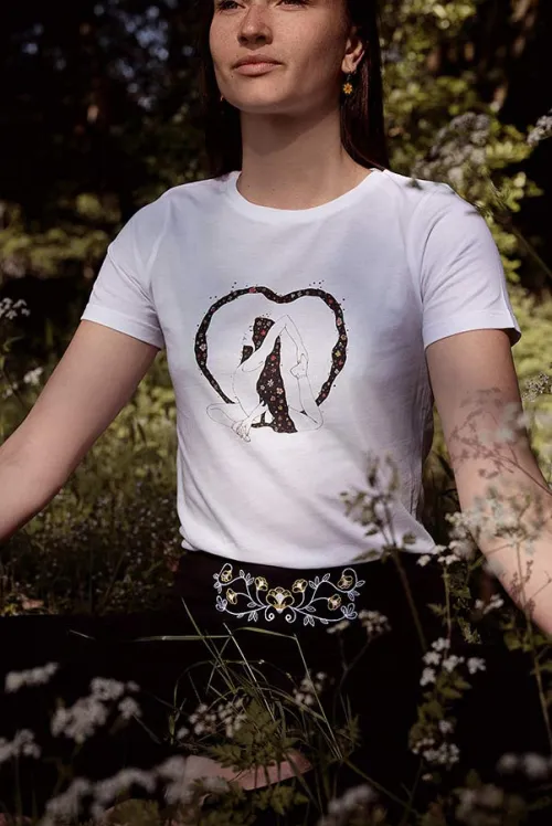 t-shirt Rajakapotasana