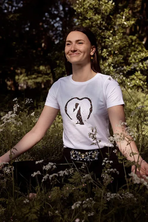 t-shirt Rajakapotasana