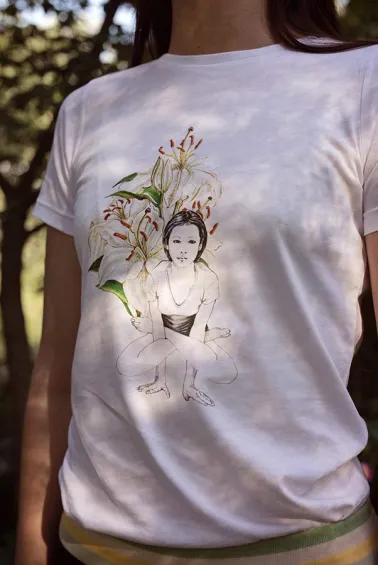 t-shirt Kukkutasana