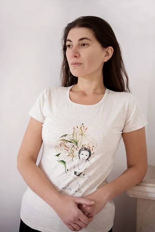 t-shirt Kukkutasana