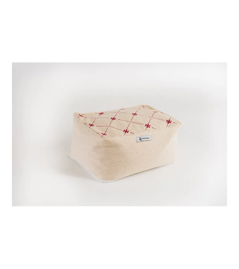 Coussin de méditation brodé