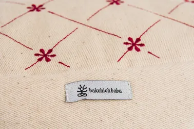 Coussin de méditation brodé
