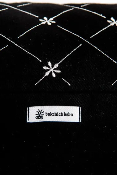 Coussin de méditation brodé
