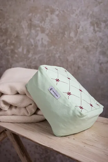 Coussin de méditation brodé