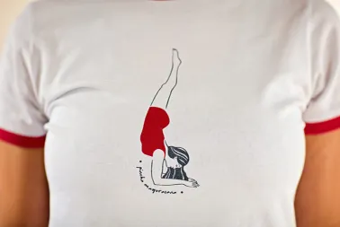 T-shirt de yoga asana.