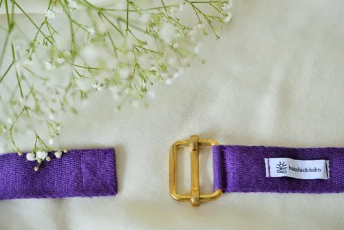 Sangle courte pour la pratique du yoga.