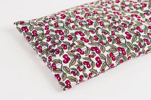 Silk eye-pillow