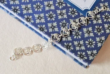 Bracelet Om en argent