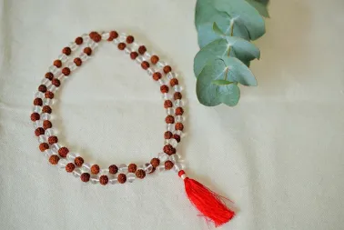 Mala rudraksha et cristal de roche