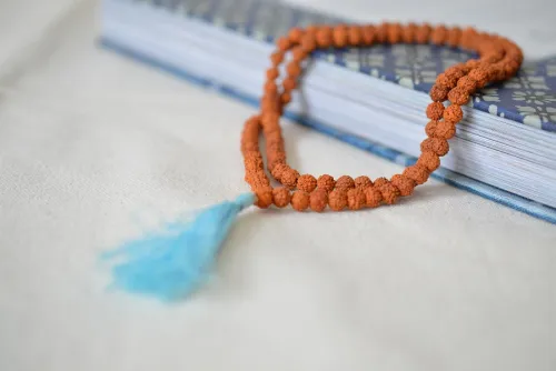 Mala rudraksha bleu