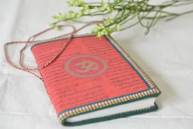 Carnet de notes indien en papier recyclé.