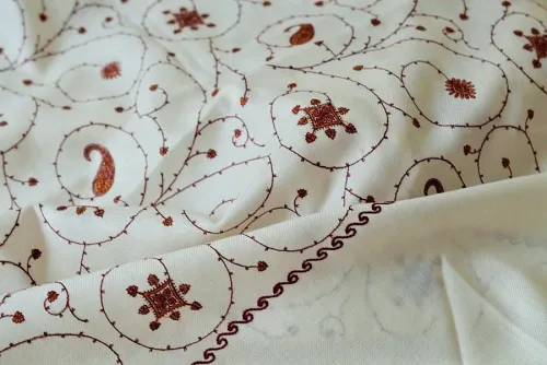 Embroidered wool meditation chawl
