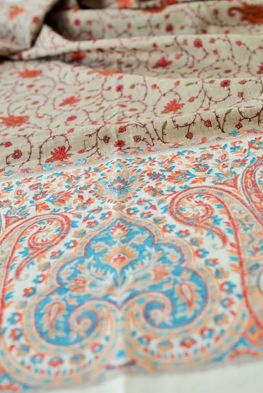 Embroidered wool meditation chawl