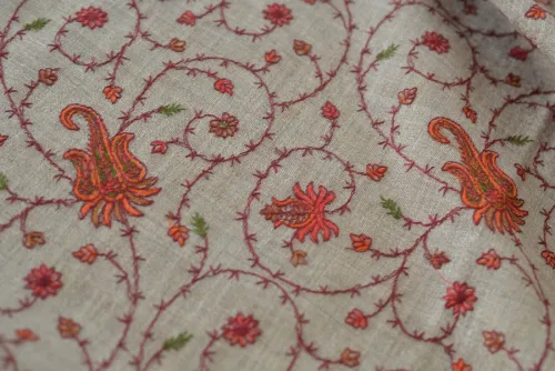 Embroidered wool meditation chawl