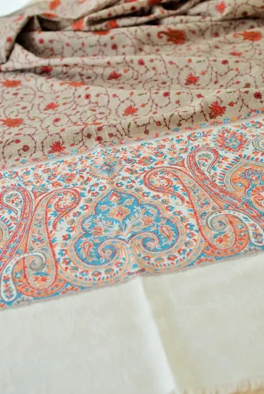 Embroidered wool meditation chawl