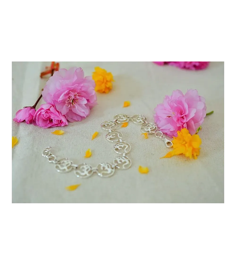 Bracelet Om en argent