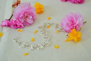 Bracelet Om en argent
