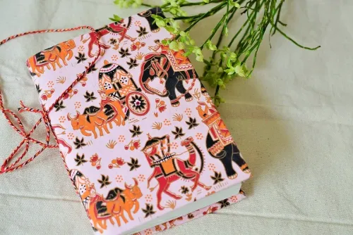 Carnet de notes indien en papier recyclé.