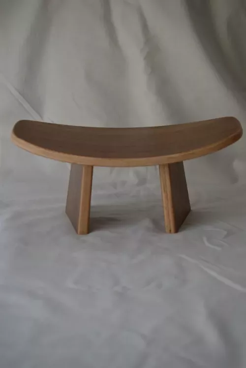 banc de méditation japonais traditionnel