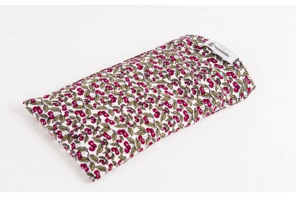 Silk eye-pillow